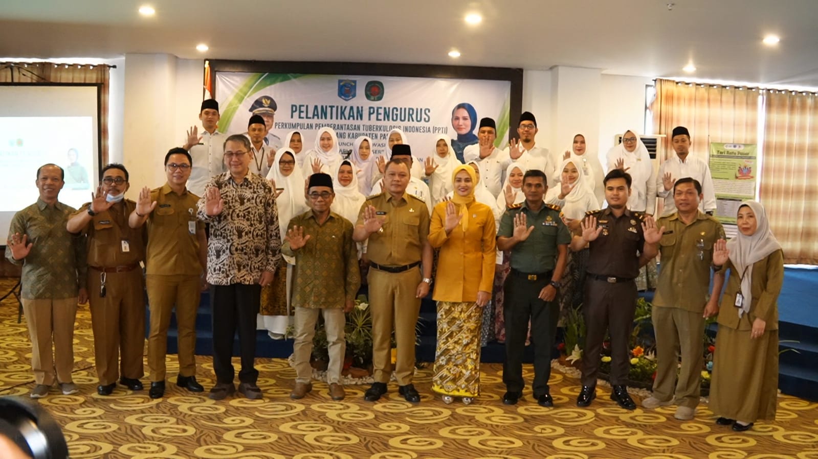 Rapat Cukup Sekali Dua Kali, Perbanyak Action