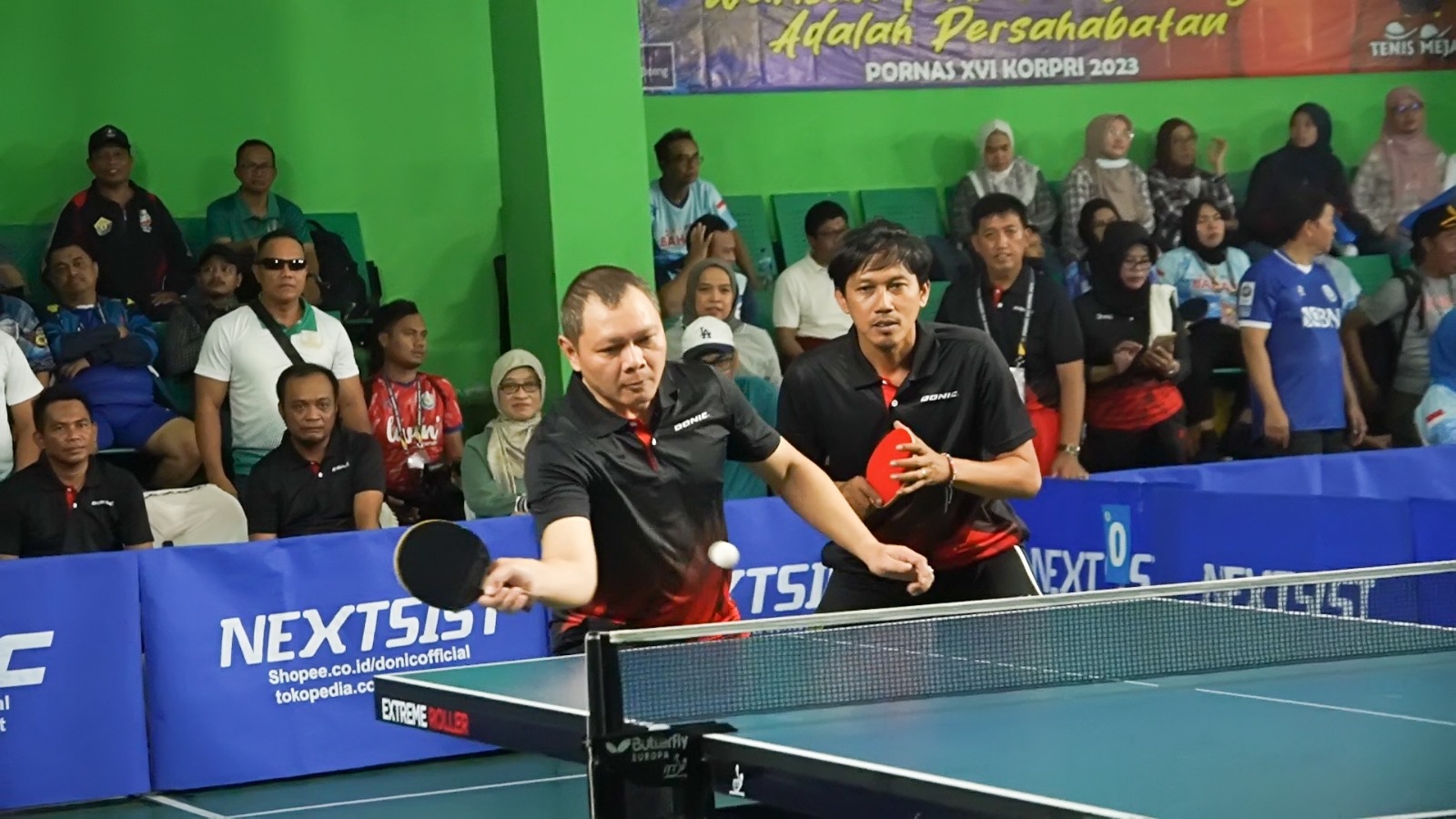 Beri Motivasi Warga Paser melalui Tenis Meja