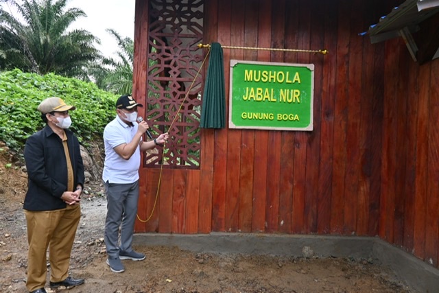 Diresmikan Bupati, Mushola Gunung Boga Terima Bantuan