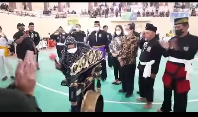 Wabup Masitah  Puji Kejuaraan Pencak Silat PSHT 