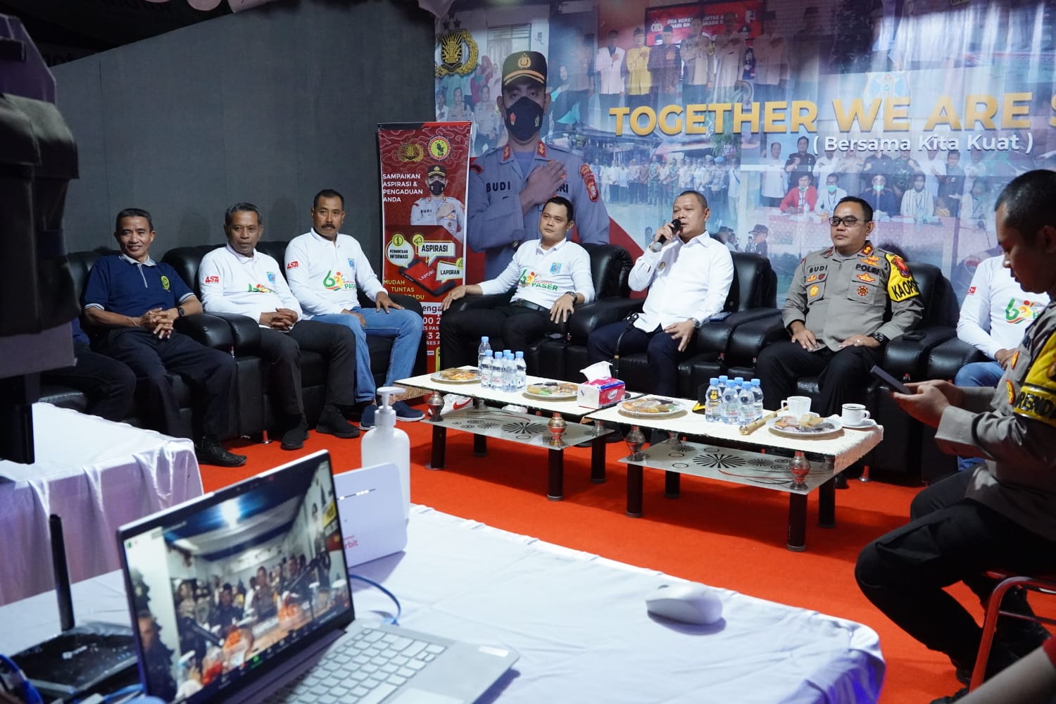 Bupati Paser dan Forkopimda Melakukan Zoom Meeting dengan Pangdam VI Mulawarman dan Kapolda Kaltim Dalam Rangka  Pemantauan Natal dan Tahun Baru 