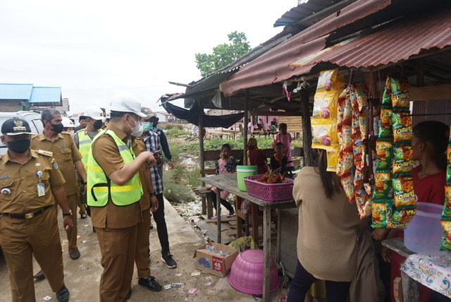 Bupati Fahmi Selalu Memotivasi Warga Pentingnya  Vaksinasi