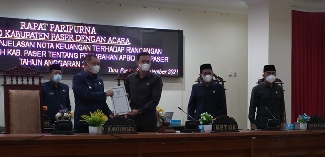 Bupati Fahmi Sampaikan Nota Keuangan,  Belanja Perubahan 2021 Meningkat dari Murni 1,9 Triliun, Sebesar Rp 2,6 Triliun