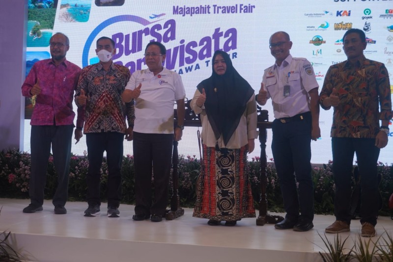 Masitah Hadiri Pembukaan Bursa Pariwisata Jatim