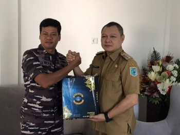 Komandan Pos AL Sampaikan Salam Pamit Mantan Danlanal Balikpapan