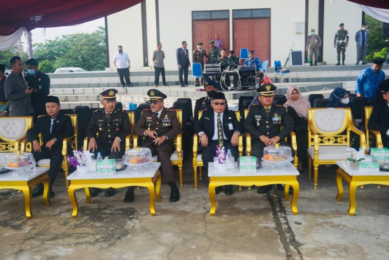 Pimpin Hari Pahlawan ke 77, Asisten Pemerintahan dan Kesra Bacakan Sambutan Menteri Sosial.