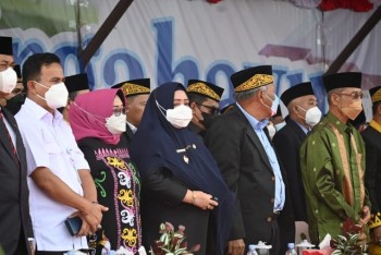 Dihadiri Wabup Masitah, Plt Bupati Pimpin Upacara Hut PPU ke-20