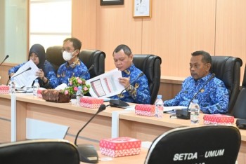 Selangkah Lagi, 11 Desa Segera Nikmati Aliran Listrik PLN  Atas Komitmen Bupati 