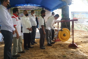 Bupati Fahmi Lakukan PSR Desa Kendarom