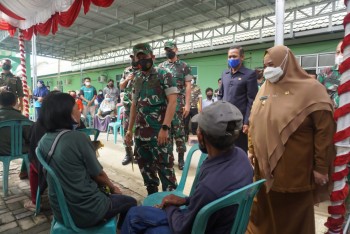 Hadiri Serbuan Vaksinasi Kodim 0904/Paser, Wabup Masitah Sampaikan Terima Kasih dan Apresiasi Menuju Paser Herd Immunity