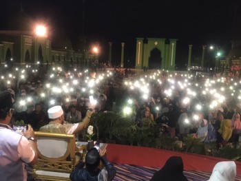 Seribu Lebih Al Qur’an Diwakafkan, Wabup Wakaf 500 Al Qur’an di  Tabligh Akbar Alhabsyi