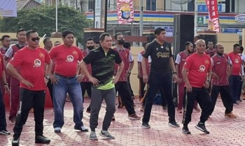 Bupati Fahmi & Kapolres Kade Kompak Olah Raga Hari Bhayangkara 76