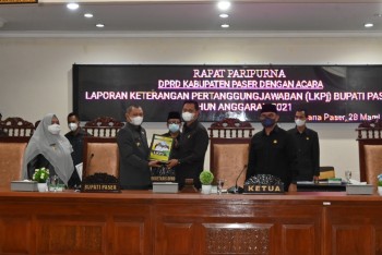 Setahun Memimpin, Bupati Paser Sampaikan LKPj Tahun 2021