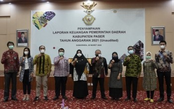 Serahkan LKPD TA 2021, Wabup Masitah : Ini Wujud Keterbukaan dan Transparansi Pertanggungjawaban Keuangan Fahmi-Masitah