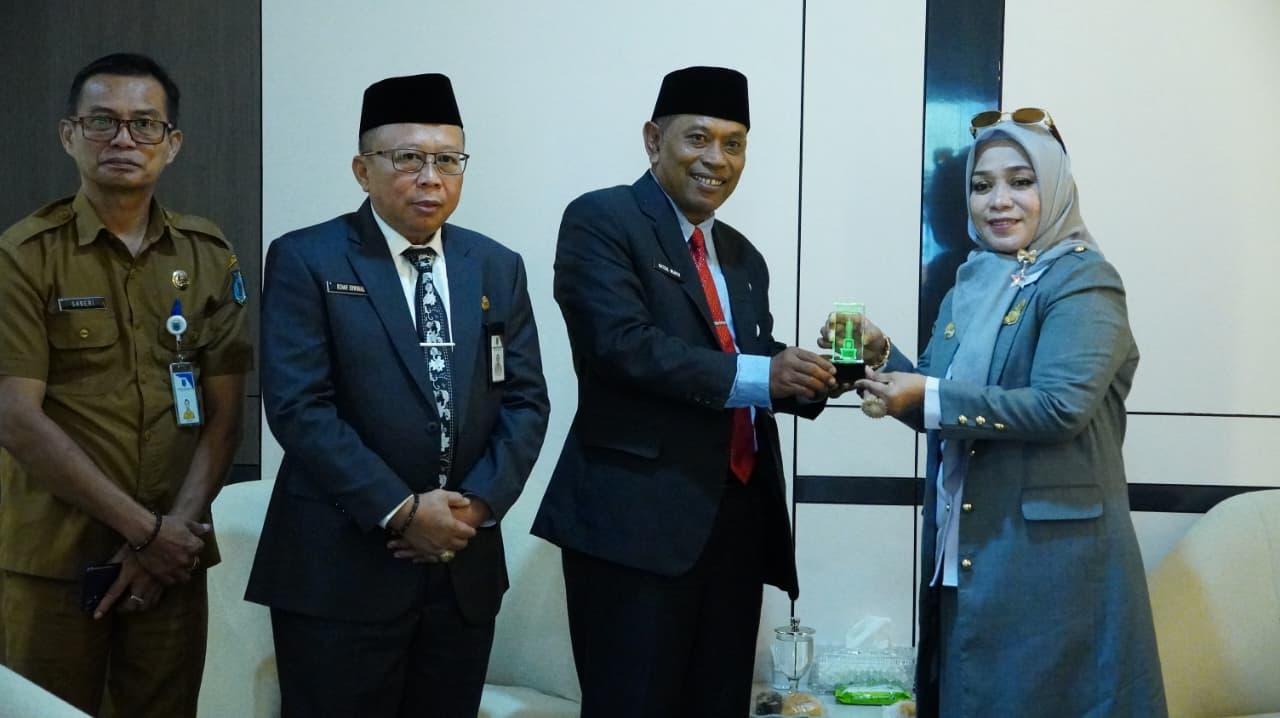 Jajaki Koordinasi Program Gratispol, Sahariah Mas'ud Kunjungi Paser