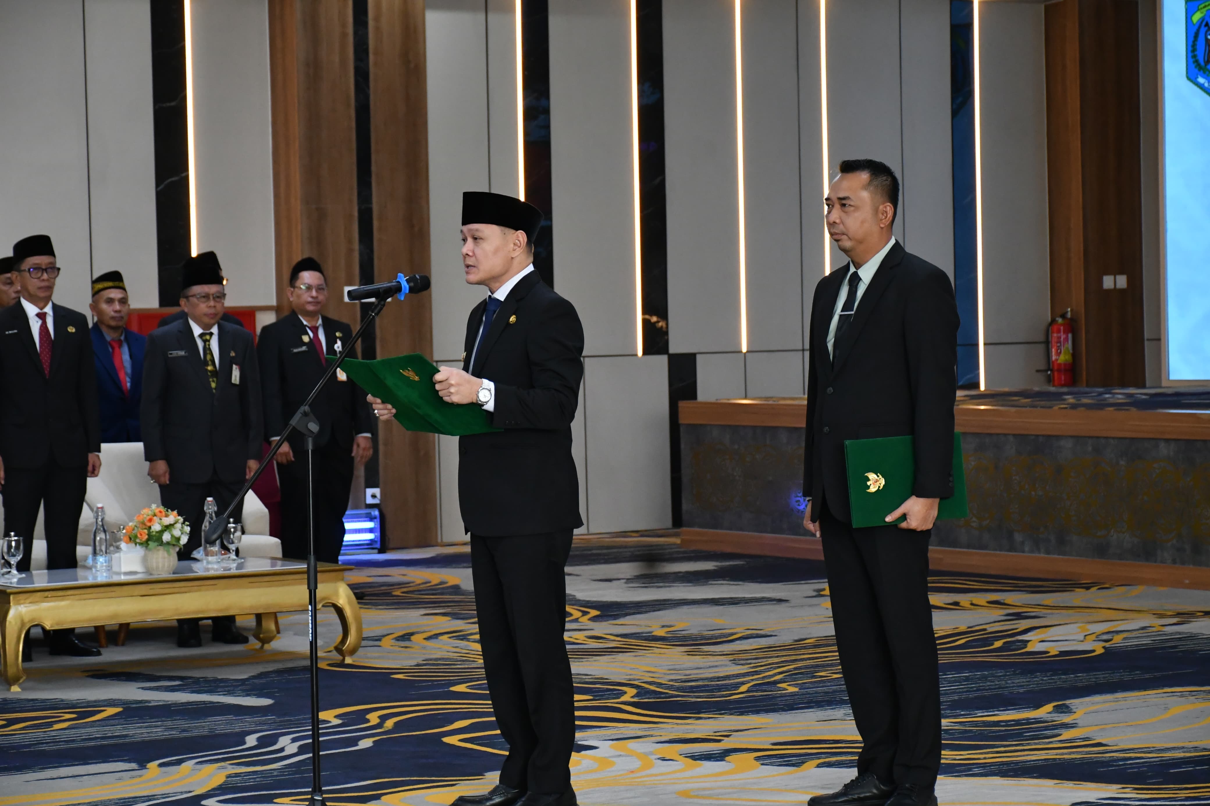 Lantik 90 Pejabat,  Bupati Beri Arahan Perkuat Kinerja Organisasi