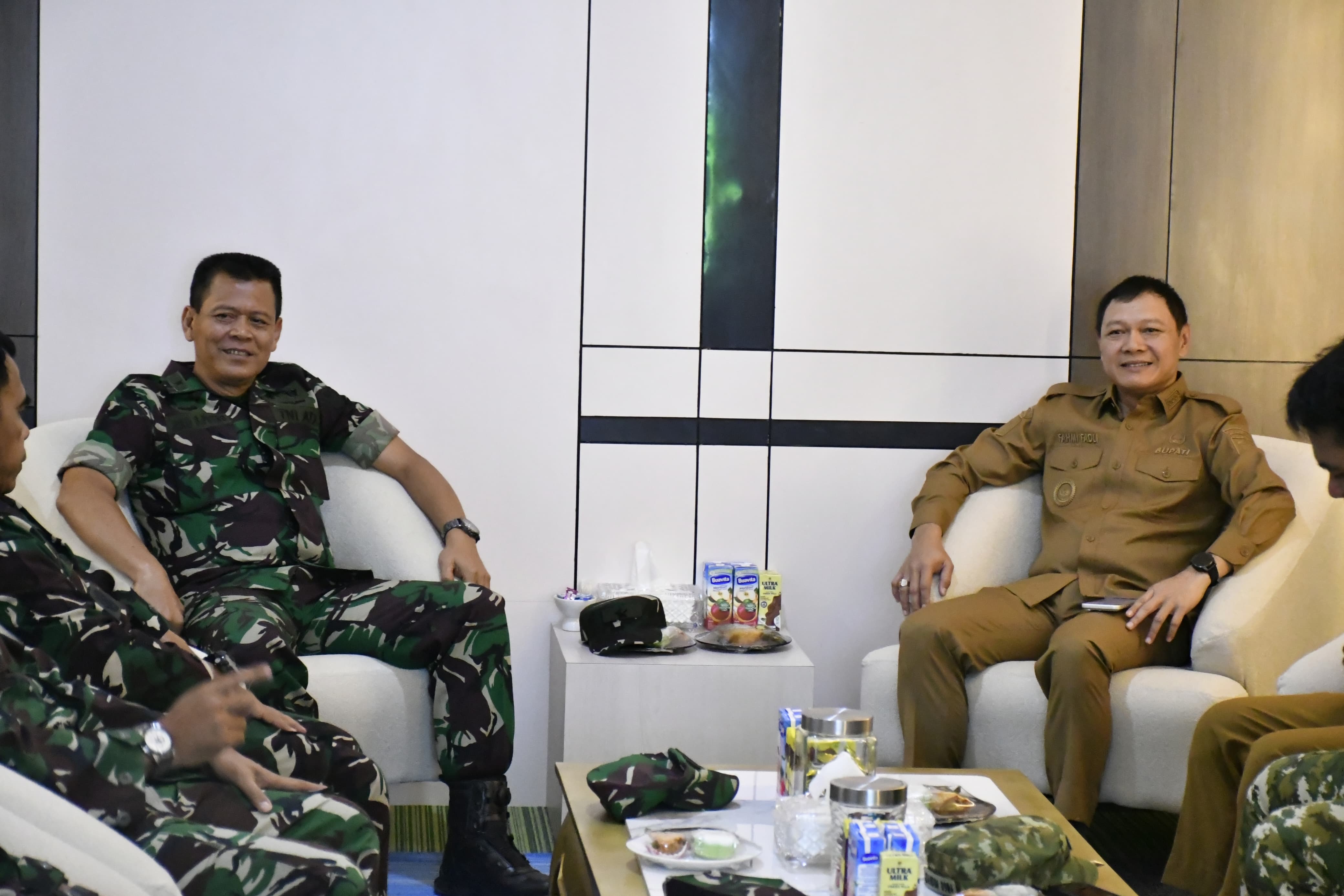 Percepat Tangani Kebakaran Hutan di Paser, Bupati Audiensi dengan Tim Penyuluh Karhutla