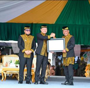 Momentum HUT Ke - 66, Kabupaten Paser Tebar Penghargaan dan Bantuan