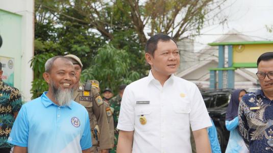 Bupati Fahmi Bernostalgia di Almamaternya