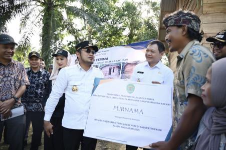 Warga Tajur Terharu Dapat Bantuan Aladin