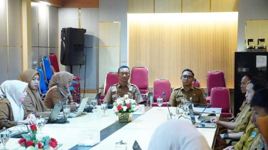 Asisten Adum Buka Sosialisasi Aplikasi E BMD dan SIDIRGA