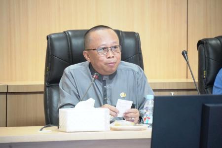 Asisten Pemkes Lepas 52 Mahasiswa UMKT Untuk Ikuti KKN