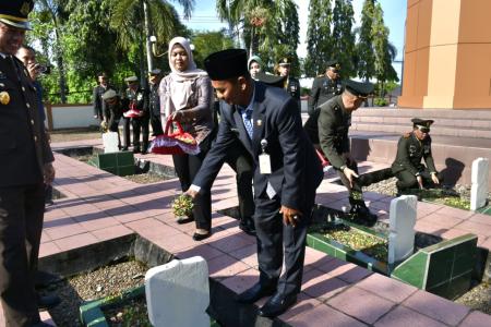 Staf Ahli Ikuti Ziarah Daerah Dalam Rangka HUT Ke - 80 TNI