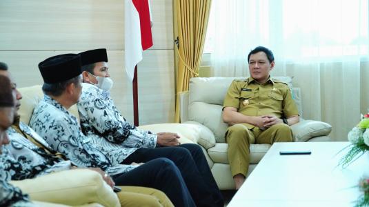 Bupati Paser Sambut Baik Pengurus Baru PGRI