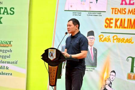 Bupati  Buka Kejurprov Tenis Meja Antar Usia se Kaltim