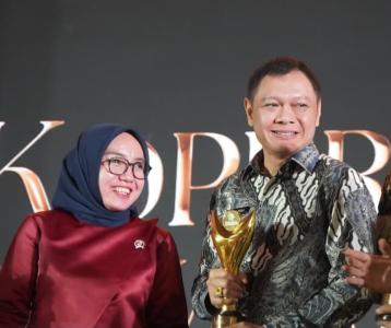Trofi Bakti Koperasi Nayaka Mahambara Bukti Nyata Gerak Cepat, Inovatif Dalam Membina Koperasi dan UMKM