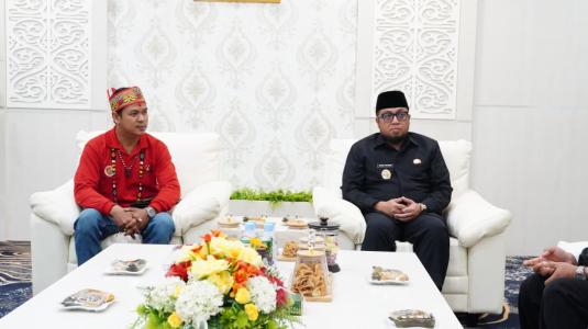 Wabup Paser Terima Dewan Pengurus Daerah Perkumpulan Pemuda Dayak