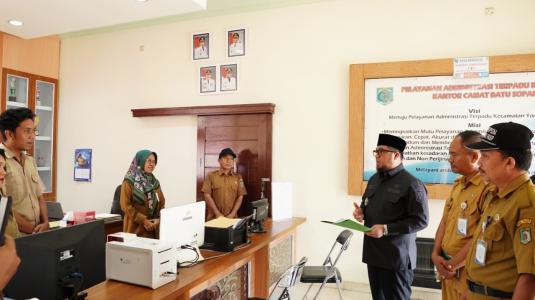 Wabup Ikhwan Sidak Lagi, Kali Ini Kecamatan dan Puskesmas Batu Sopang