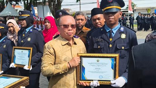 Taruna Asal Paser Raih Prestasi Gemilang di Poltek KP Sidoarjo