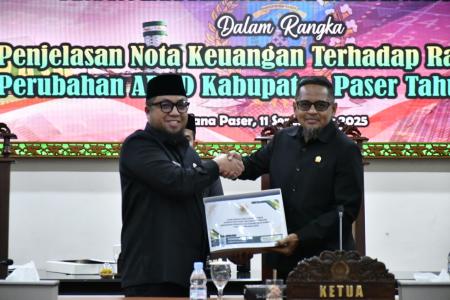 Wabup Sampaikan Laporan Nota Keuangan Raperda Perubahan APBD Tahun 2025