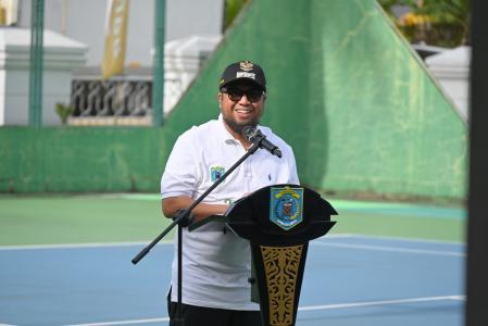 Wabup Buka Tana Paser Open Tenis Turnamen 2025